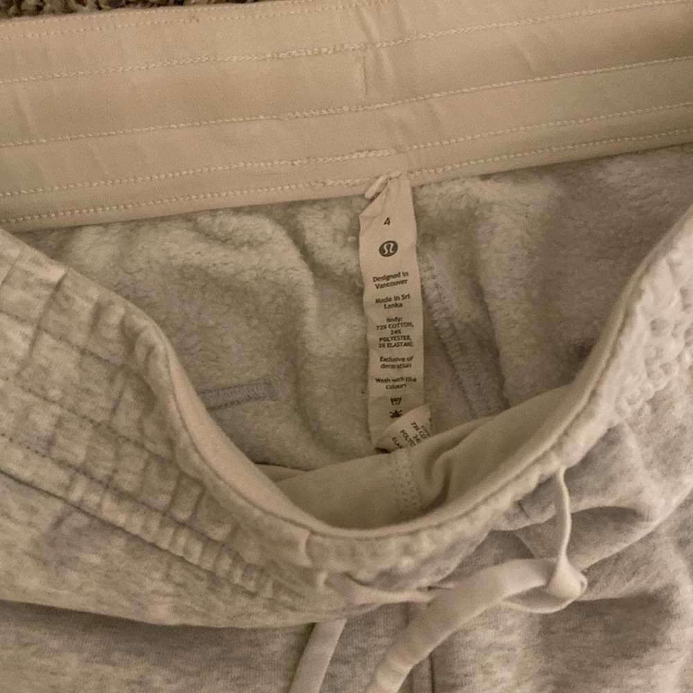 Lululemon Scuba mid rise jogger pants